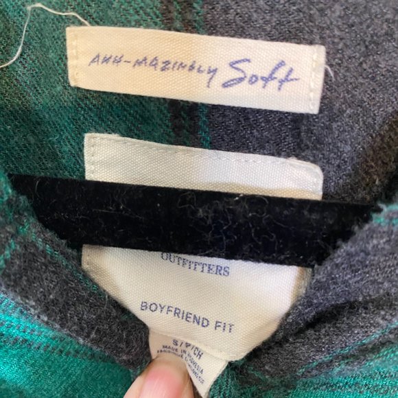 American Eagle Flannel Green and Black Plaid Shirt - Picture 5 of 6